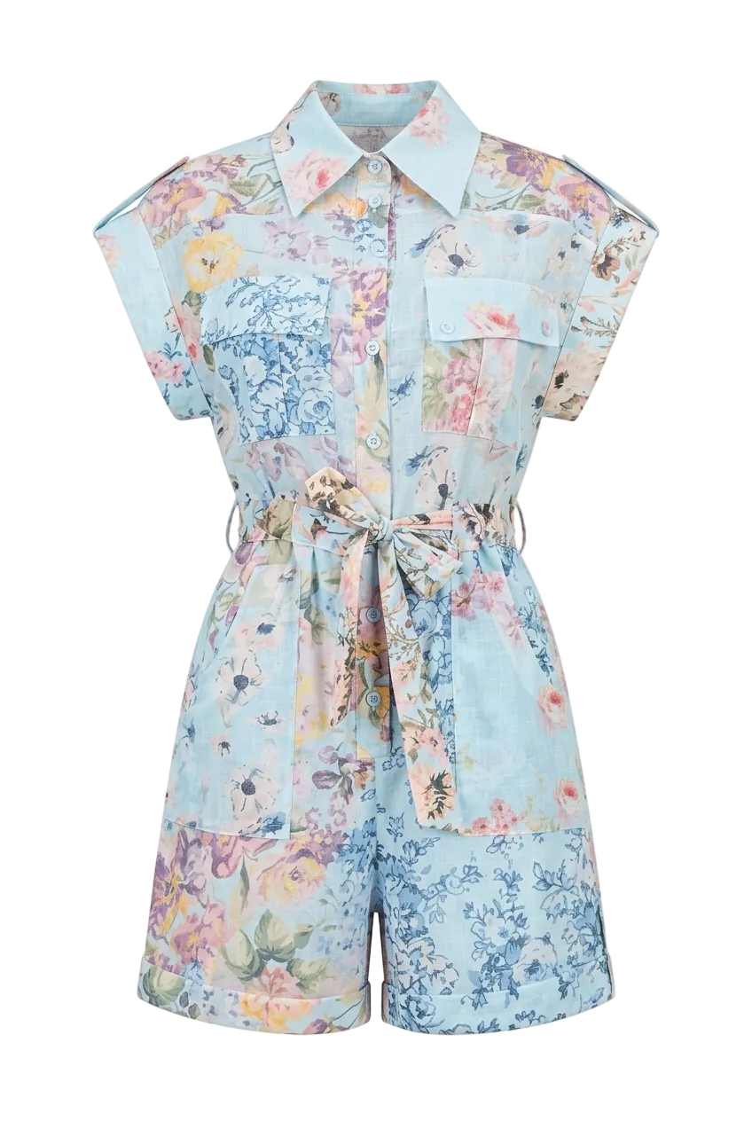 MONO CORTO CON ESTAMPADO FLORAL Y CINTURA AJUSTADA