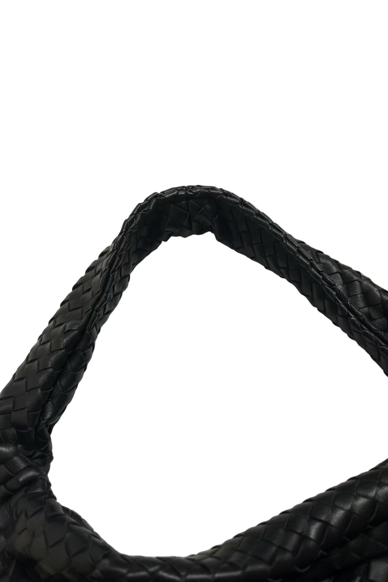 BOLSO SINTÉTICO TRENZADO TIPO HOBO