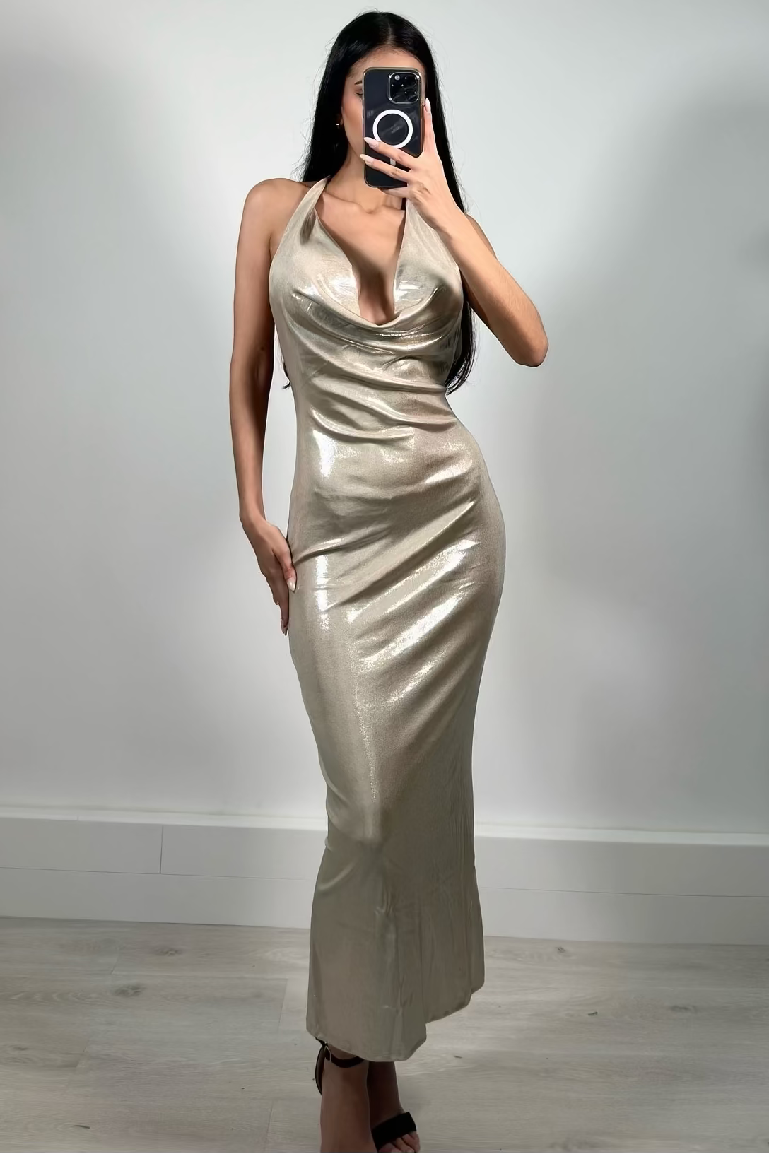 VESTIDO CASCADA CHAMPAGNE