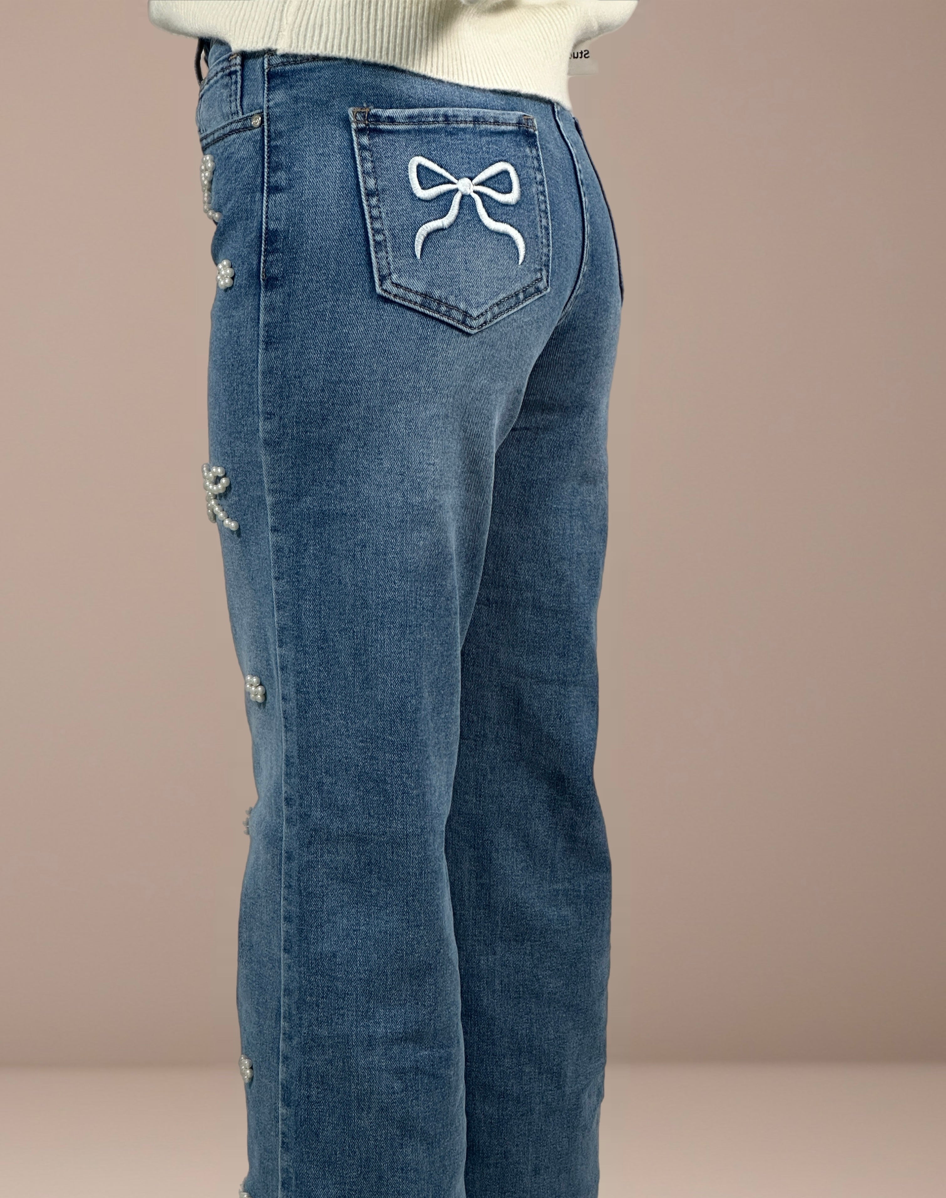 JEANS WIDE LEG BORDADO PERLAS TIRO MEDIO