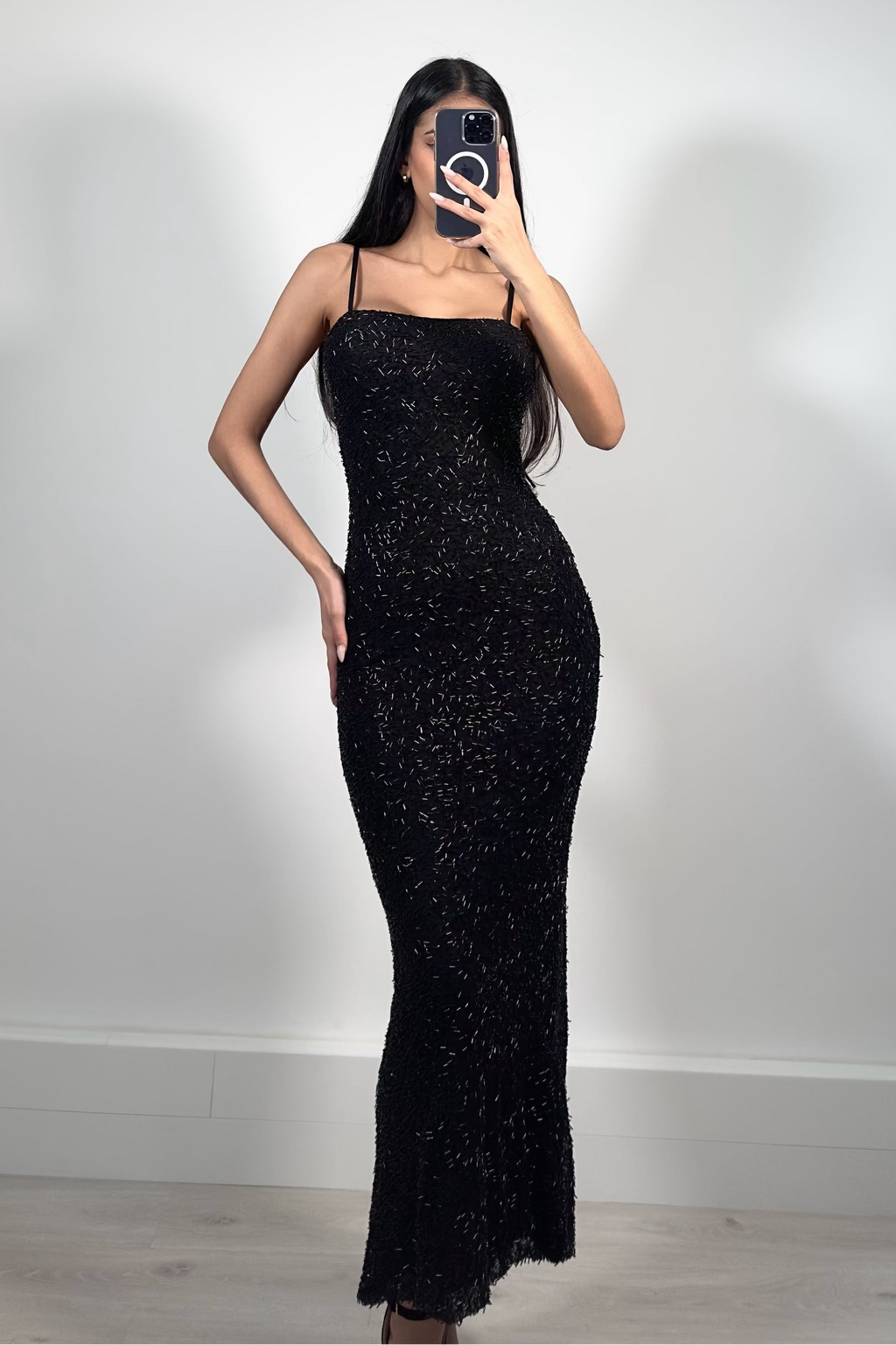 VESTIDO CUENTAS TUBULARES NEGRO